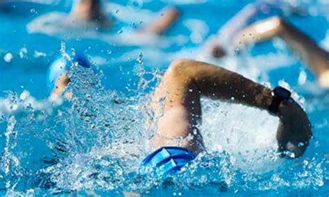 Corso di nuoto .